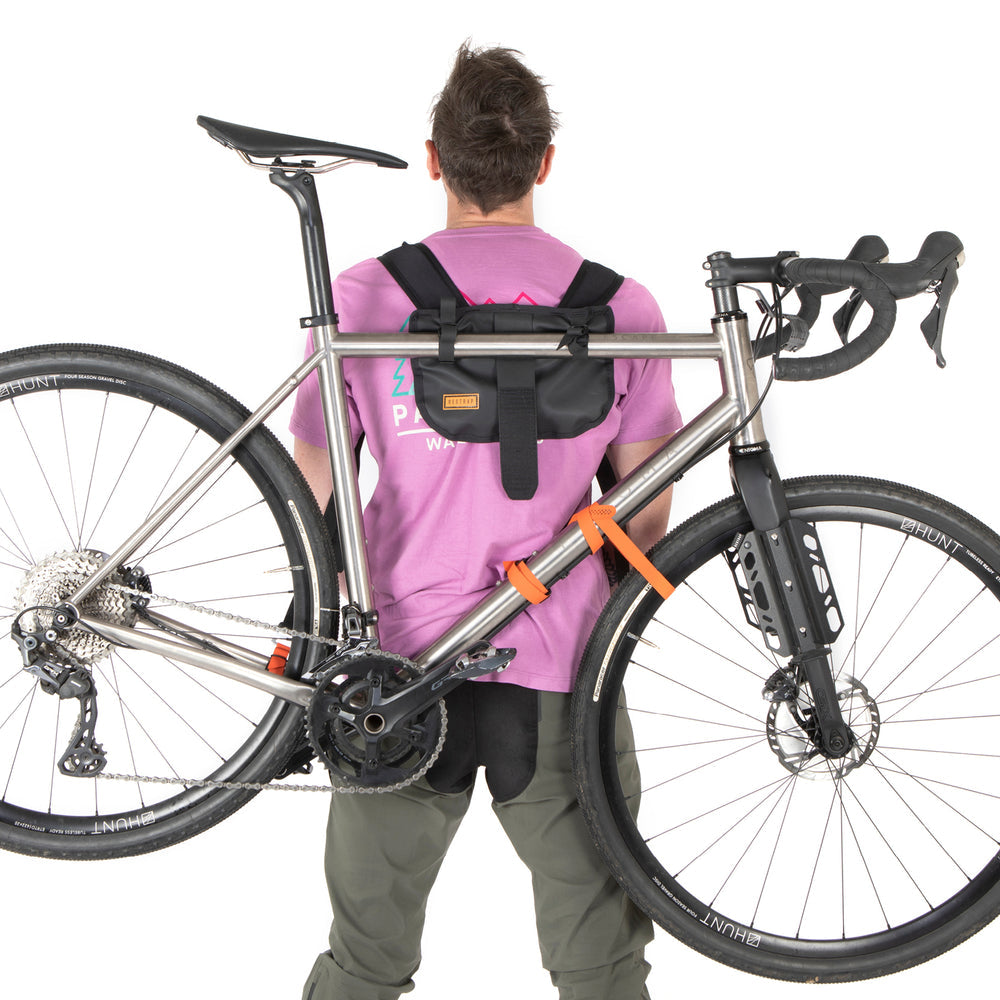 Restrap Hike A Bike Harness - valjaat pyörän kantamiseen