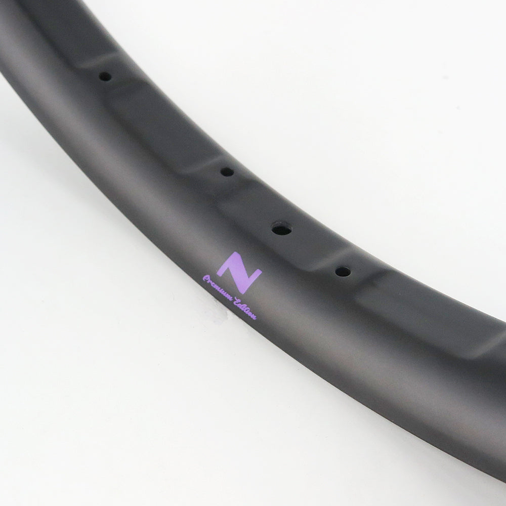 NXT27CD42 Crocodile 27.5" +size 42mm 32H hiilikuitukehä