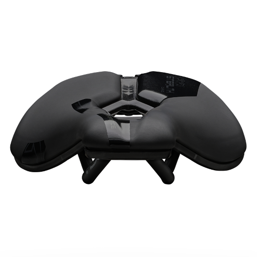 PRO Satula Stealth Curved Performance 142mm musta satula