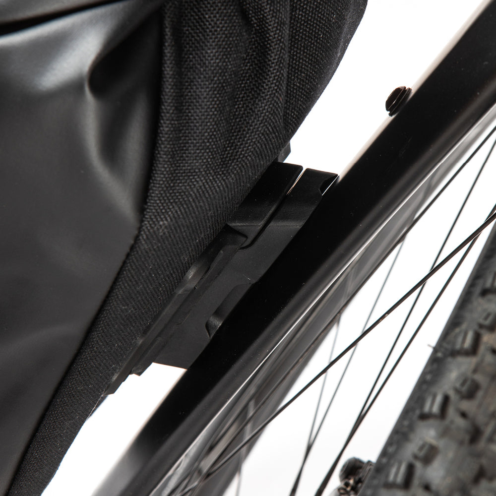 Restrap Switch Pannier - haarukkalaukku pikakiinnityksellä