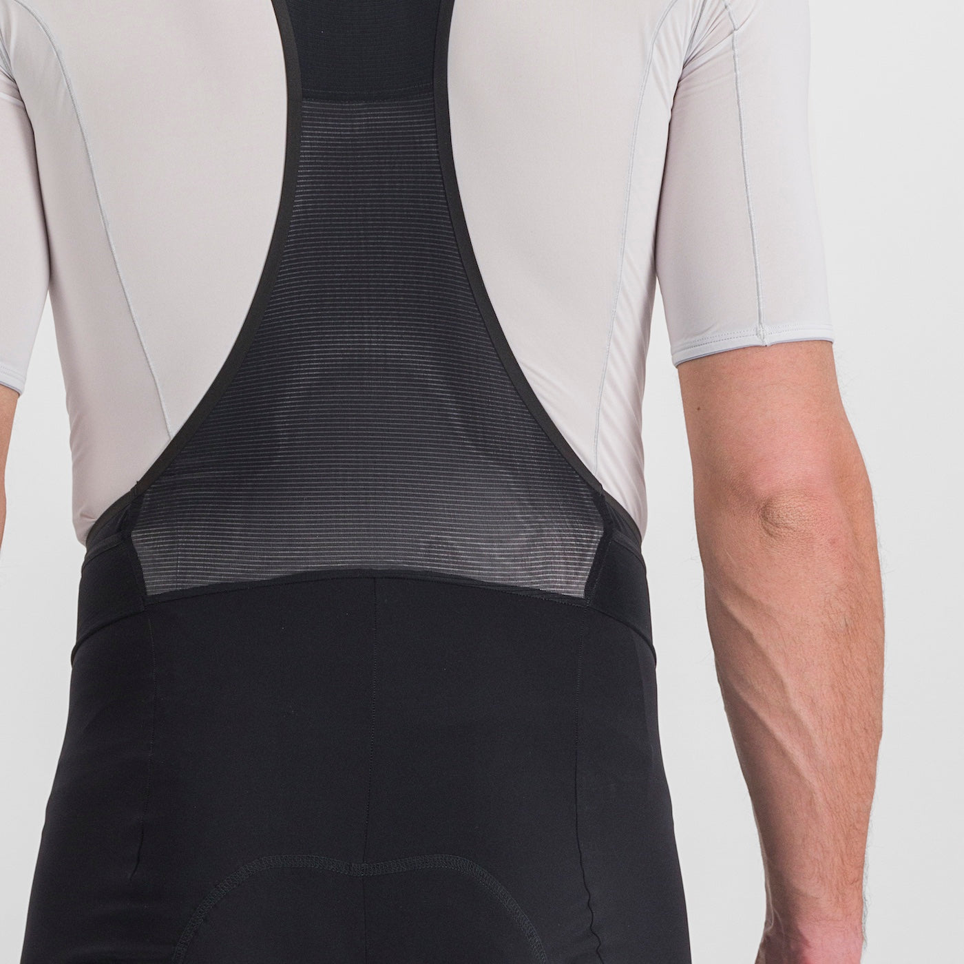 Sportful Ultra Bibshort - gravelbibsi reisitaskuilla