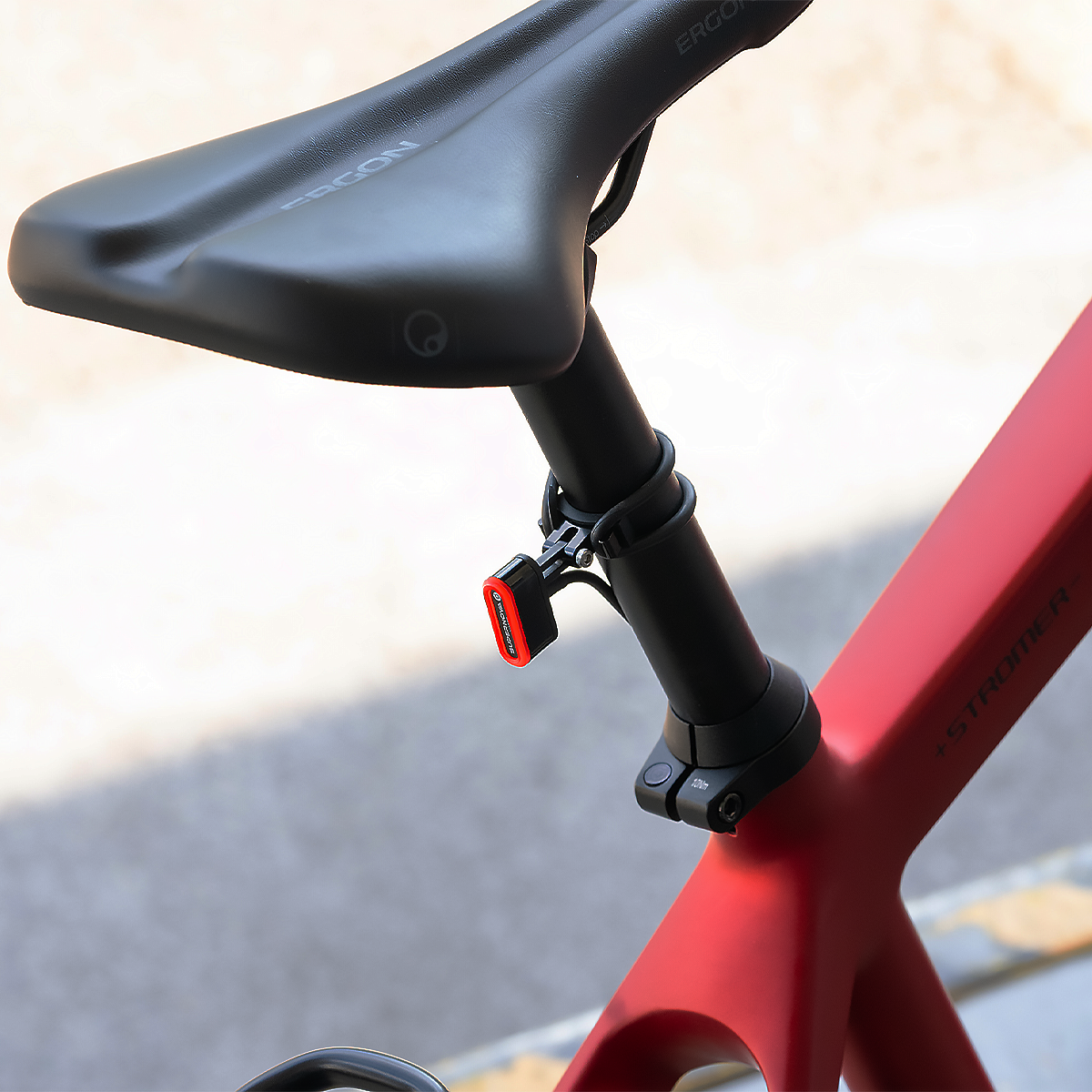 Supernova TL3 Mini rear light for dynamo - takavalo dynamolle 6V, satulaputkikiinnitys