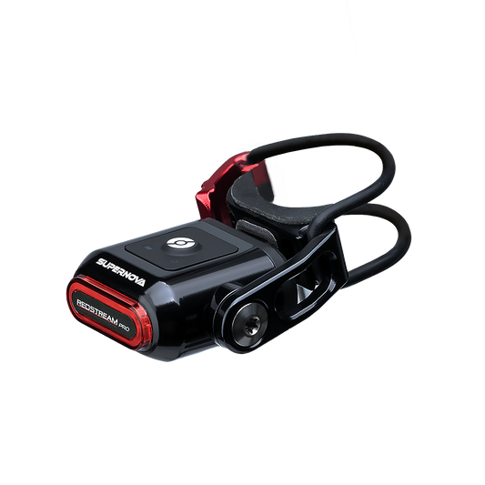 Supernova REDSTREAM PRO International - takavalo akulla