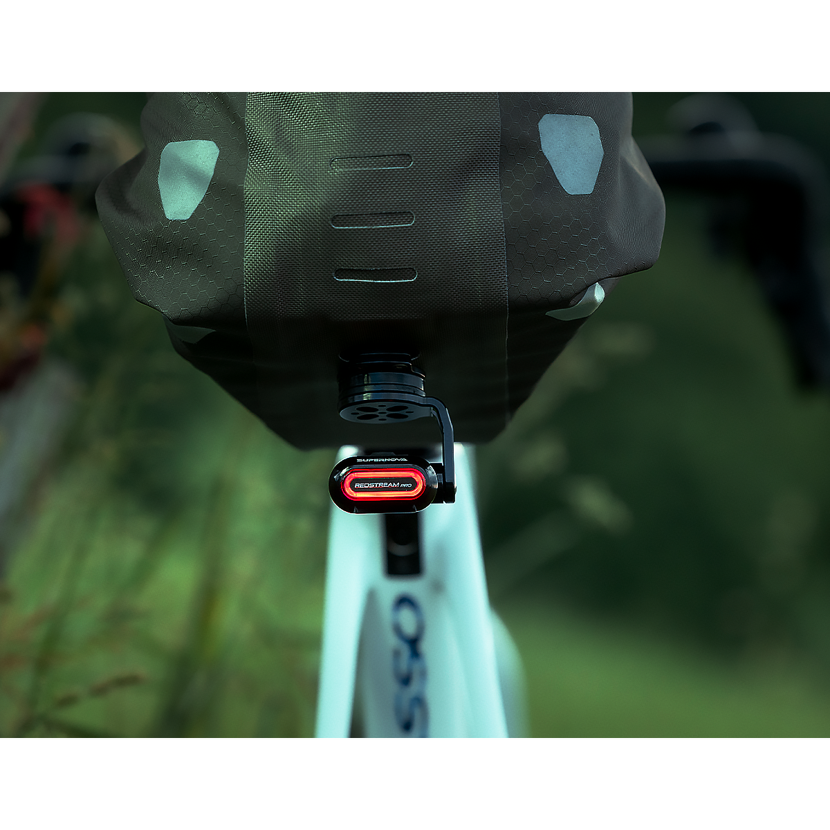 Supernova REDSTREAM Saddle Bag Mounting Kit - takavalon kiinnike satulalaukkuun