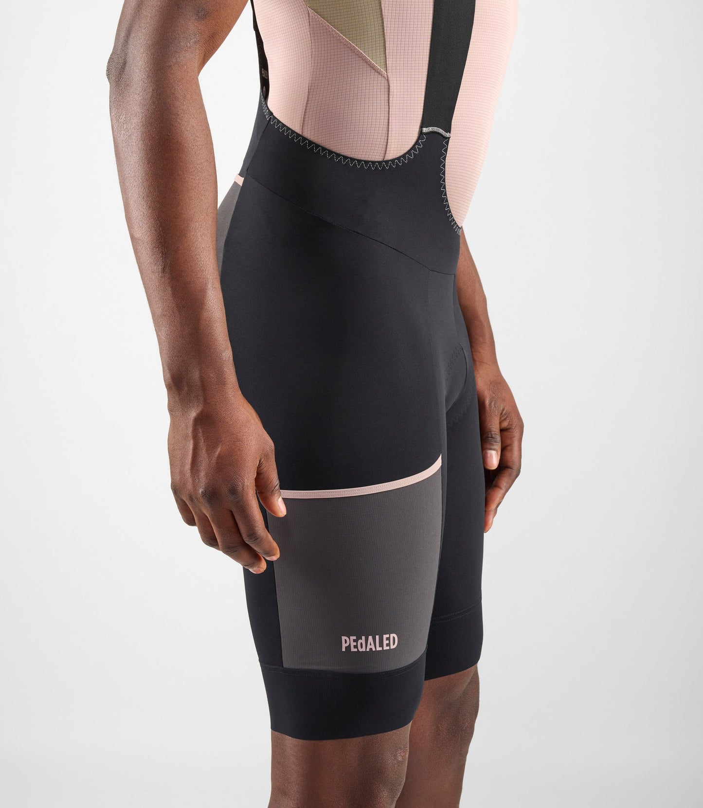PEdALED Odyssey Bib Shorts - pitkänmatkan pyöräilyhousu