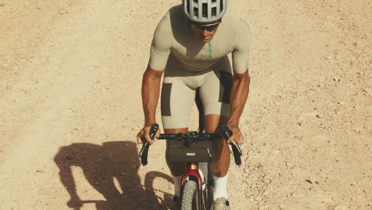 PEdALED Odyssey Bib Shorts - pitkänmatkan pyöräilyhousu