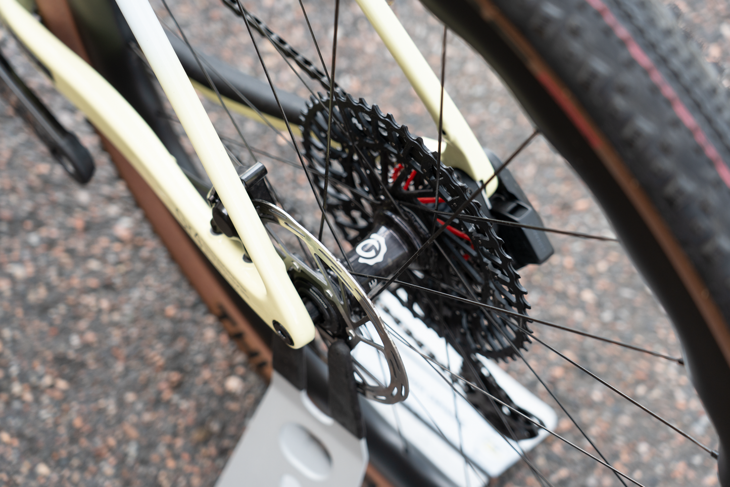 Fara Gr4 - Force E1 w/PowerMeter / X0 mullet - Cycled Shop Edition - koko L/56 cm