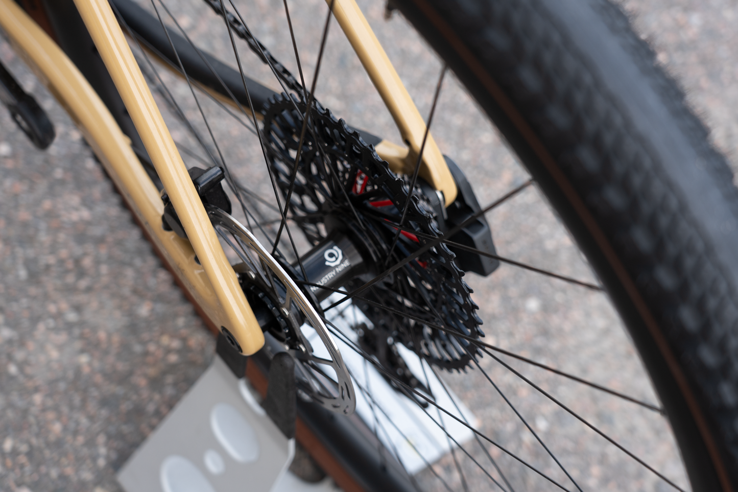 Fara Gr4 - Force XPLR E1 w/PowerMeter - Cycled Shop Edition - koko L/53 cm