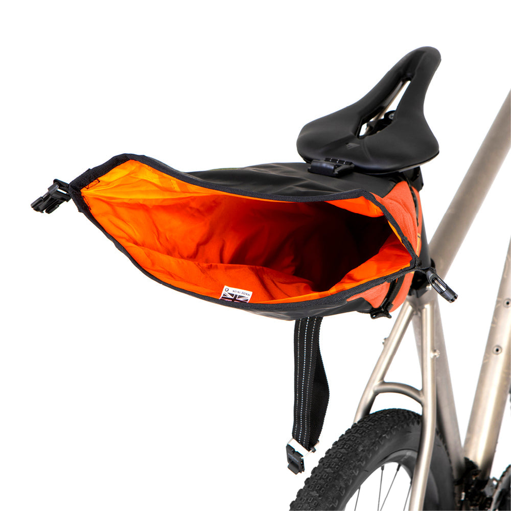 Restrap Saddle Pack - satulalaukku 4,5 L