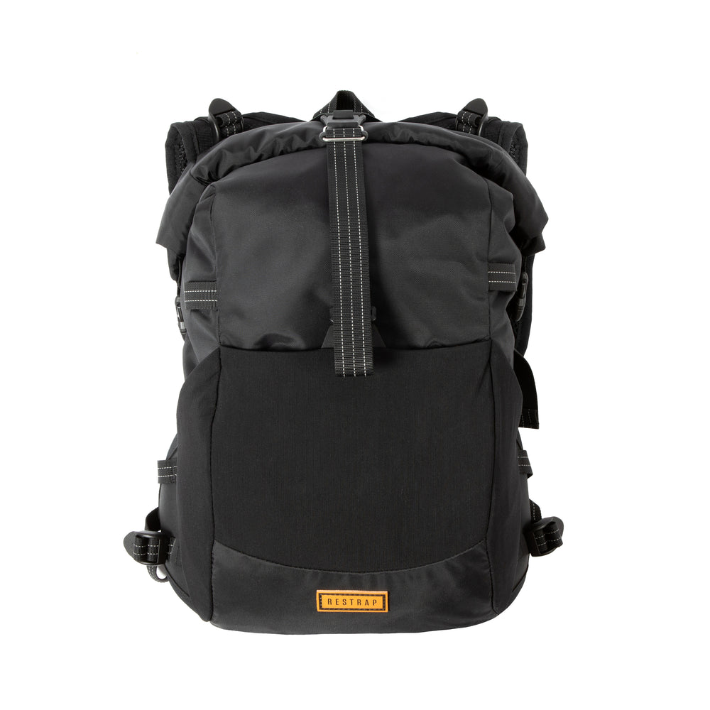 Restrap Rolltop Hydration Vest - juomareppu 2 L rakolla ja 14 L kuormatilalla