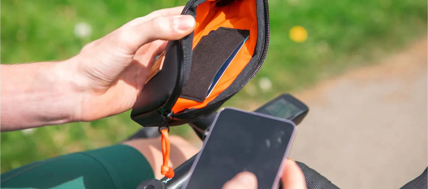 Restrap Travel Pouch - snadi vedenpitävä nyssäkkä